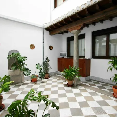 Mercader De Sedas